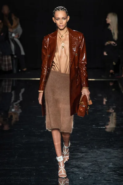 Look 2